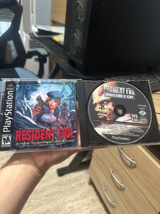 Resident Evil Director's Cut PS1 Español