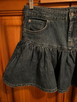 Falda vaquera H&M vuelo T.38