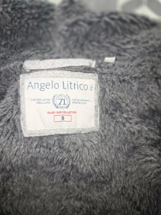 Abrigo polar gris con capucha talla S