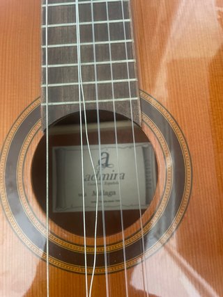 Guitarra Española Admira con Funda y Afinador