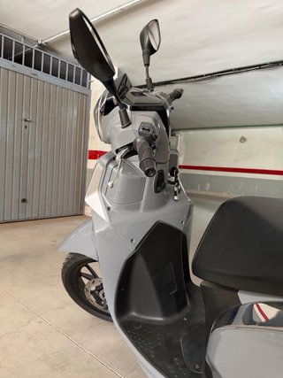 Moto 125cc Gris Scooter Nueva 680km SYM