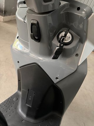 Moto 125cc Gris Scooter Nueva 680km SYM