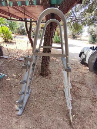 Escalera Piscina 4 Peldaños Metal/Plástico