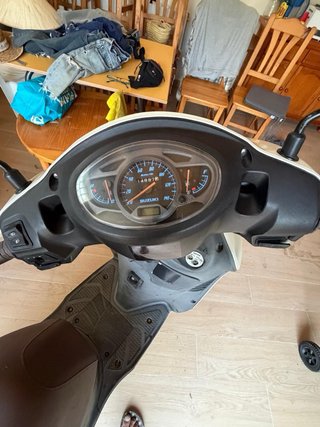 Suzuki 125 Scooter Automática