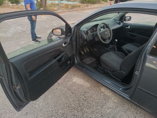 Ford Fiesta 2004