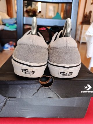 Zapatillas Vans Gris y Blanco Talla 40.5