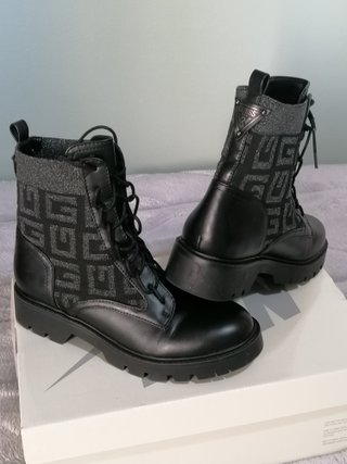 GUESS 150€ + regalo
