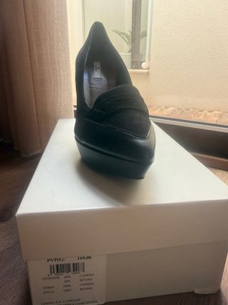 Zapatos de vestir elegantes