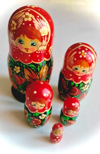 Muñeca Rusa Matrioska Pintada a Mano