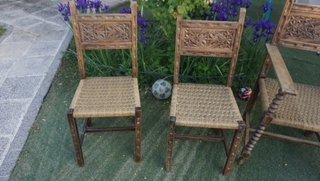Lote Sillas madera tallada mas sillón regalo 10 €