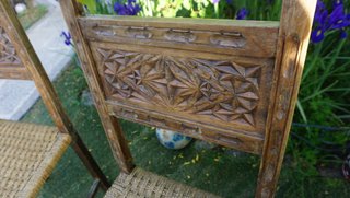 Lote Sillas madera tallada mas sillón regalo 10 €