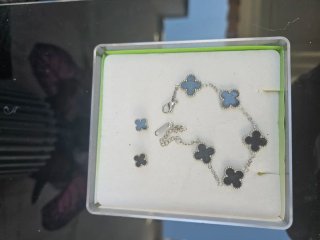 Conjunto Pulsera y Pendientes Trébol Negro