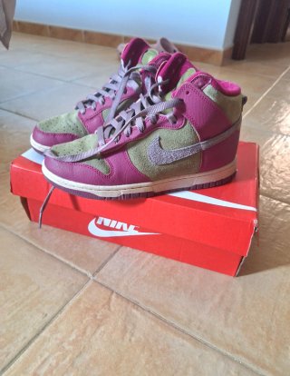 Nike Dunk High Verde Oliva y Rosa