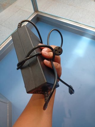 Cargador Patinete Eléctrico