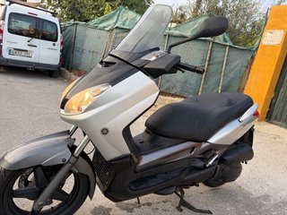 Yamaha Xmax 125 Scooter