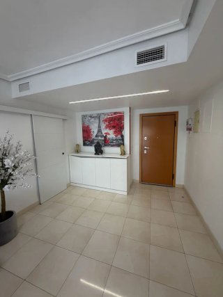 PISO EDIFICIO KRONOS