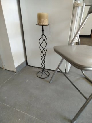 Pie de forja para vela diseño
