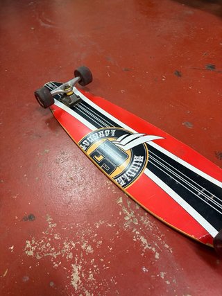 Skate Longboard Negro con Rayas Amarillas