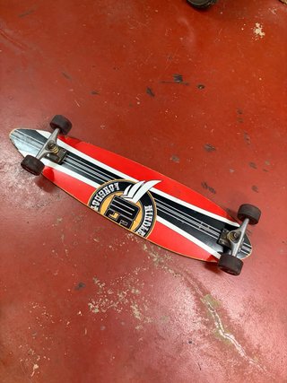 Skate Longboard Negro con Rayas Amarillas