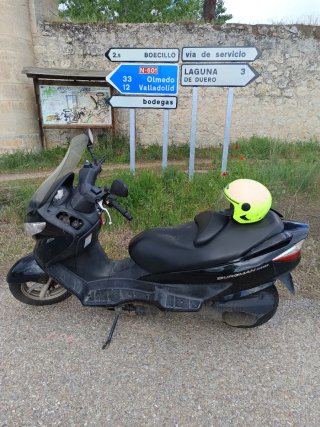 Suzuki Burgman 200 Negra