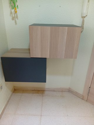 Módulos flotantes madera y gris