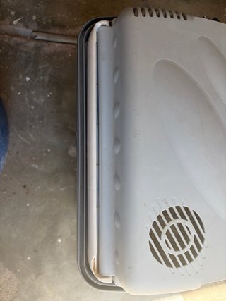 Nevera termoeléctrica portátil