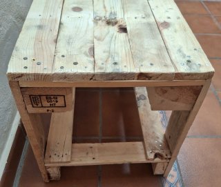 Banco rústico de madera
