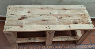 Banco rústico de madera
