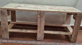 Banco rústico de madera