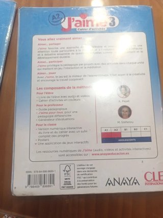 Libro de francés de 3 ESO, regalo cuadernillo.