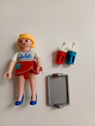 Playmobil camarera bar con bebidas