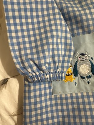 Bata escolar cuadros azul y blanco
