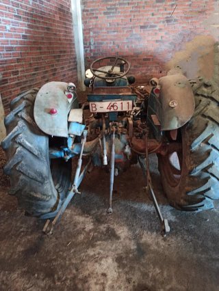 Tractor Fordson Dexta