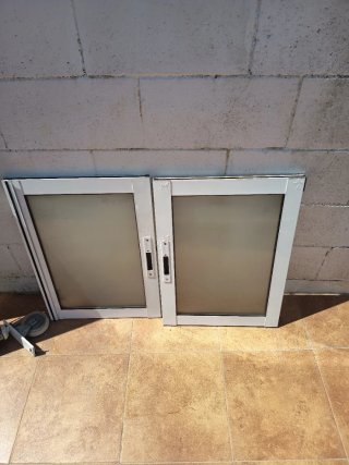 Ventana aluminio blanca