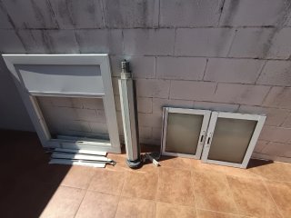 Ventana aluminio blanca