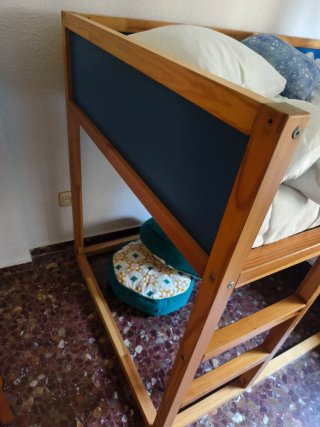 Cama infantil Kura madera/azul
