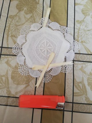 Pañito de encaje de bolillos