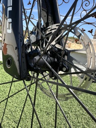 Bicicleta carretera de carbono MCELO
