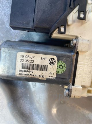 1K9839755 elevalunas trasero izquierdo Volkswagen golf V variant