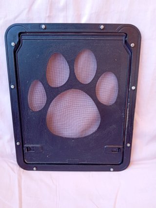 Puerta mosquitera para mascotas