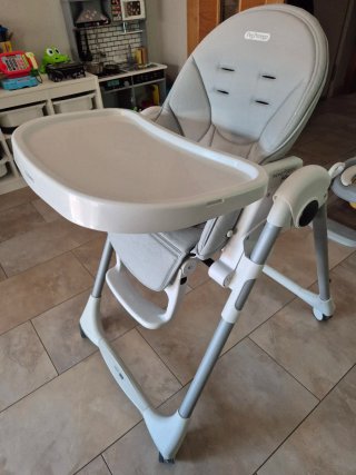Trona Peg Perego Plegable con Bandeja