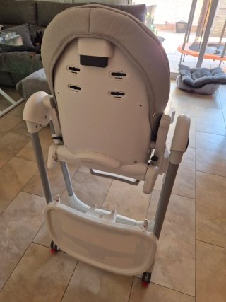 Trona Peg Perego Plegable con Bandeja