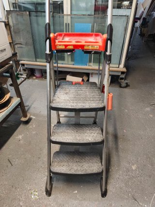 Escalera Wurth buen estado