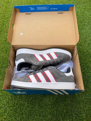 Adidas Campus Gris y Rojo