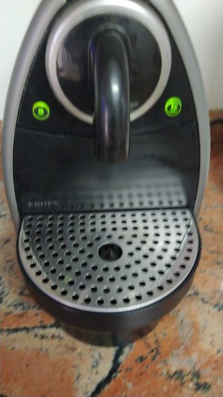 OCASIÓN CAFETERA NESPRESSO AUTOMÁTICA KRUPS