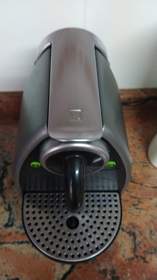 OCASIÓN CAFETERA NESPRESSO AUTOMÁTICA KRUPS