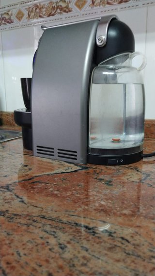 OCASIÓN CAFETERA NESPRESSO AUTOMÁTICA KRUPS