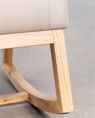 Sillón mecedora beige
