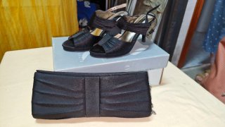 Zapatos tacón y bolso a juego