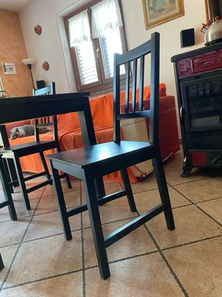 Tavolo allungabile IKEA con 4 sedie